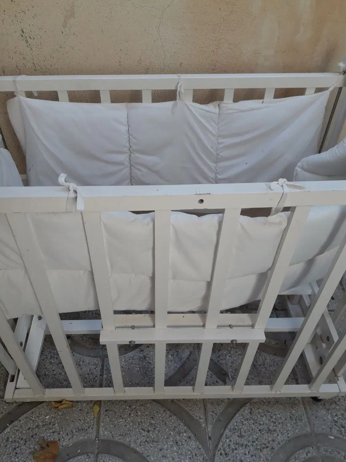 تخت نوزادی|تخت و صندلی بچه|سنقر, |دیوار