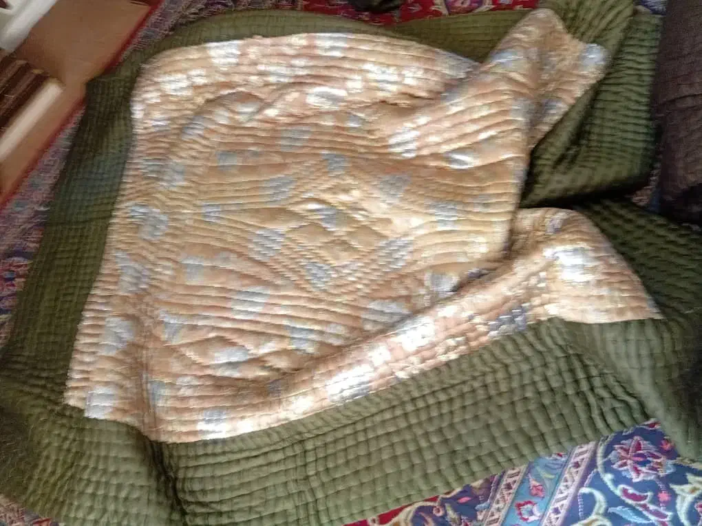 لحاف قدیمی اصیل زیبا|رختخواب، بالش، پتو|تهران, قاسمآباد|دیوار
