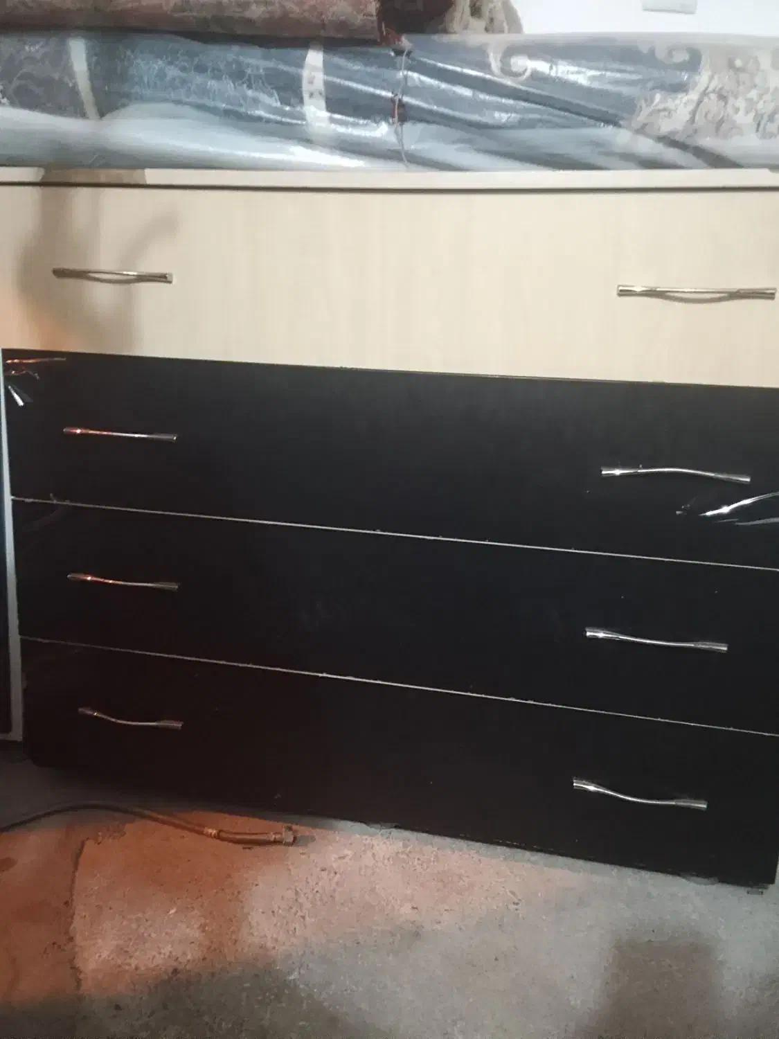 یک میز آرایشی 5کشوی همراه صندلی و آینه|جاکفشی، کمد، دراور|مهاباد (آذربایجان غربی), |دیوار