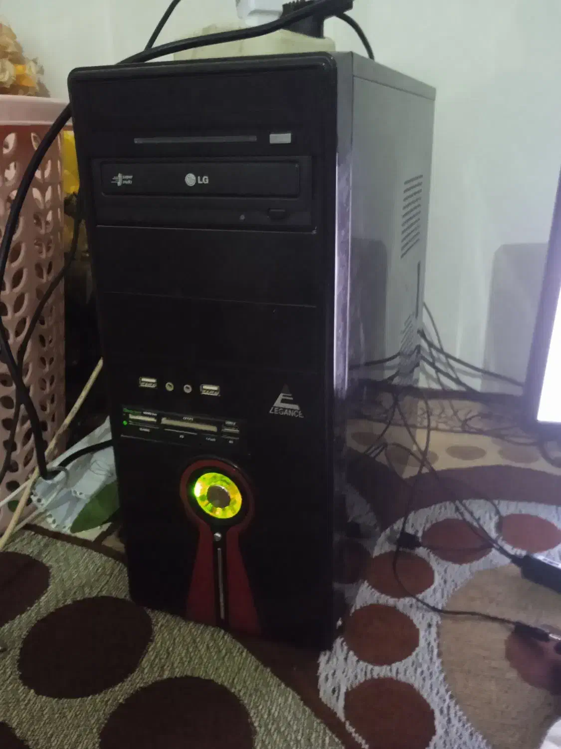 کامپیوتر|رایانه رومیزی|لردگان, |دیوار