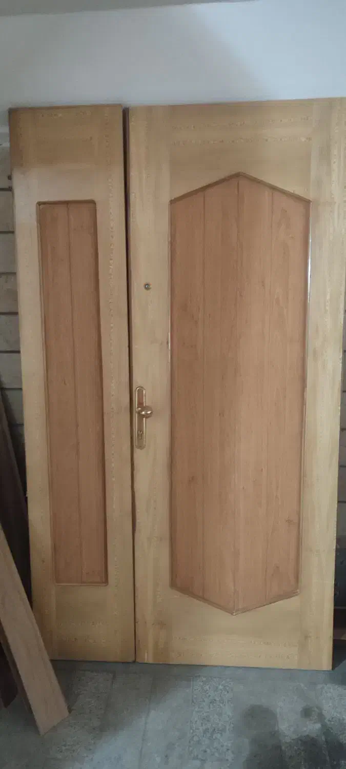 درب چوبی یکونیم لنگه|مصالح و تجهیزات ساختمان|اصفهان, جامی|دیوار