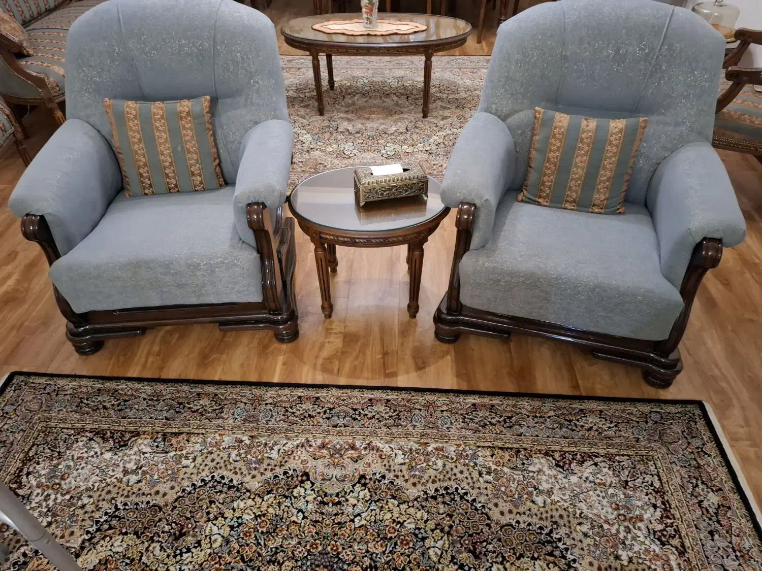 مبل راحتی ۷ نفره آمریکایی|مبلمان خانگی و میز عسلی|مشکیندشت, |دیوار