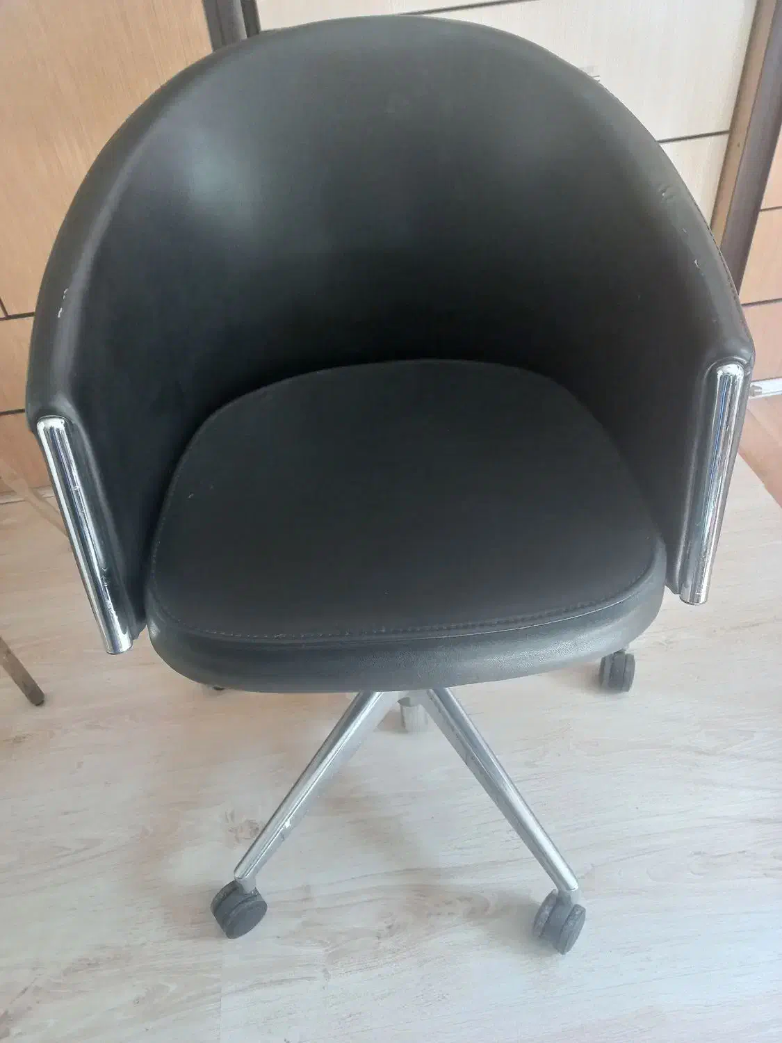 ۶عددصندلی نیلپر وسرشوی وتخت مژه وپاروان|آرایشگاه و سالنهای زیبایی|تهران, تهرانپارس جنوبی|دیوار