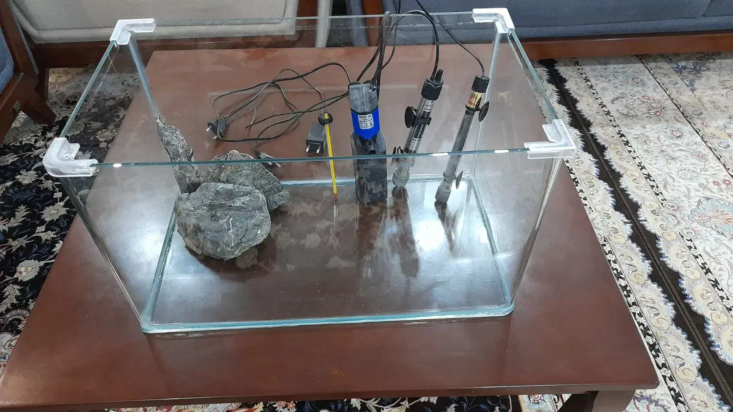 آکواریم شیشه خم شرکتی با تمام لوازم|ماهی|تهران, جوادیه تهرانپارس|دیوار