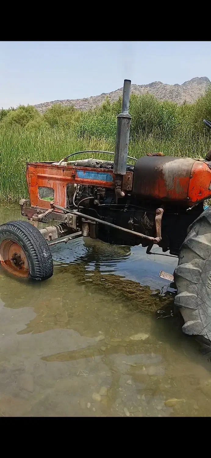 تراکتور عراقی|خودرو سنگین|صحنه, |دیوار