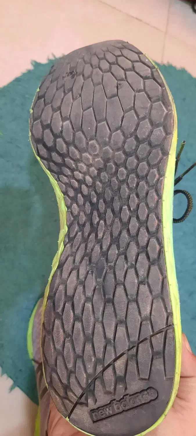 کفش اسپرت|کیف، کفش، کمربند|صدرا-فارس, فاز ۱|دیوار