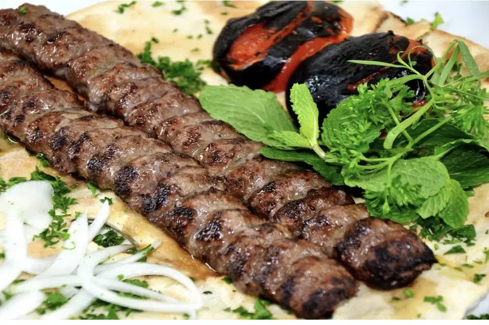 کبابی اصل شاندیزساندویچ گوسفندی تخفیف ویژه محدود|کافیشاپ و رستوران|مشهد, نیروی هوایی|دیوار