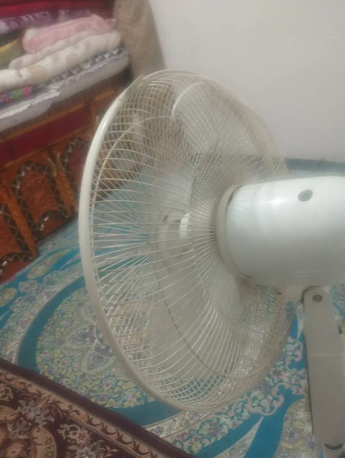 پنکه ایستاده|پنکه و تصفیه‌کنندهٔ هوا|زاهدان, |دیوار