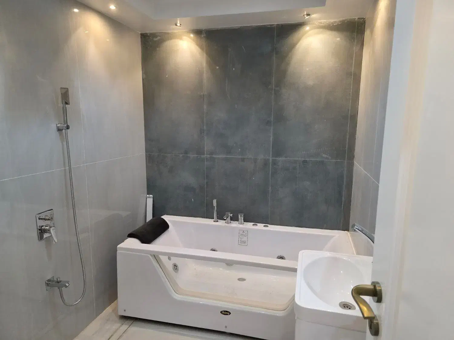 ۱۷۰مترصفرچسبیده وکیل ابادفول/اول لادن،معرکه مدرن|فروش آپارتمان|مشهد, اقبال|دیوار