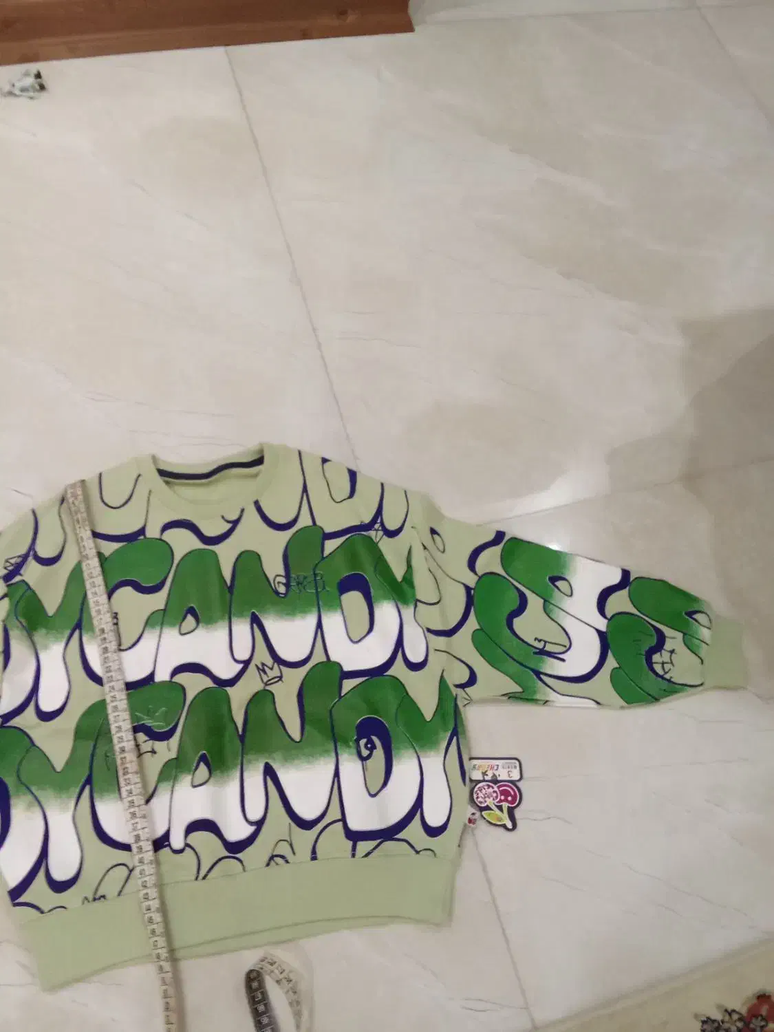 بچگانه|کفش و لباس بچه|ساوه, |دیوار