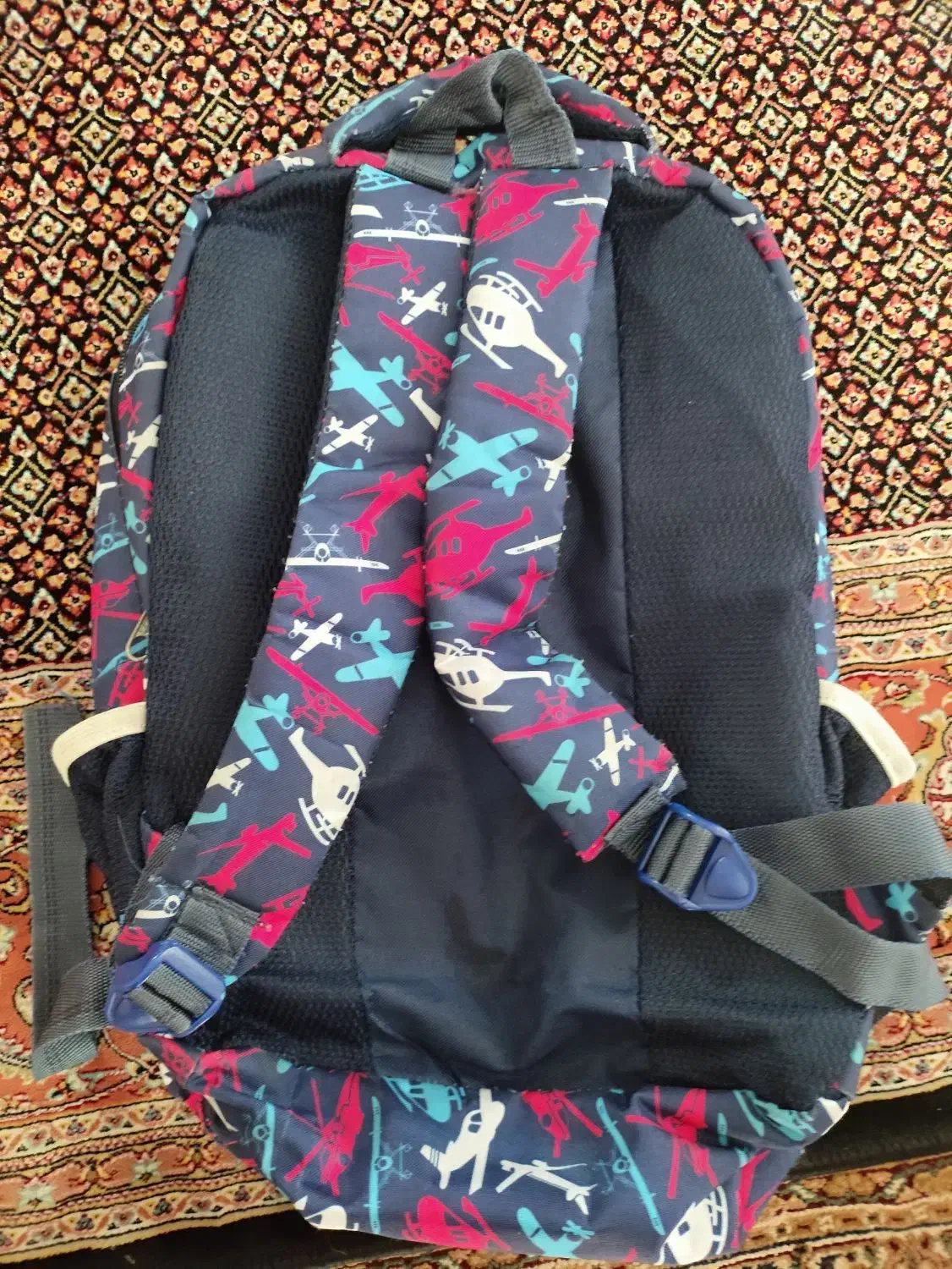 کیف مدرسه مناسب ابتدایی|کیف، کفش، کمربند|تبریز, |دیوار