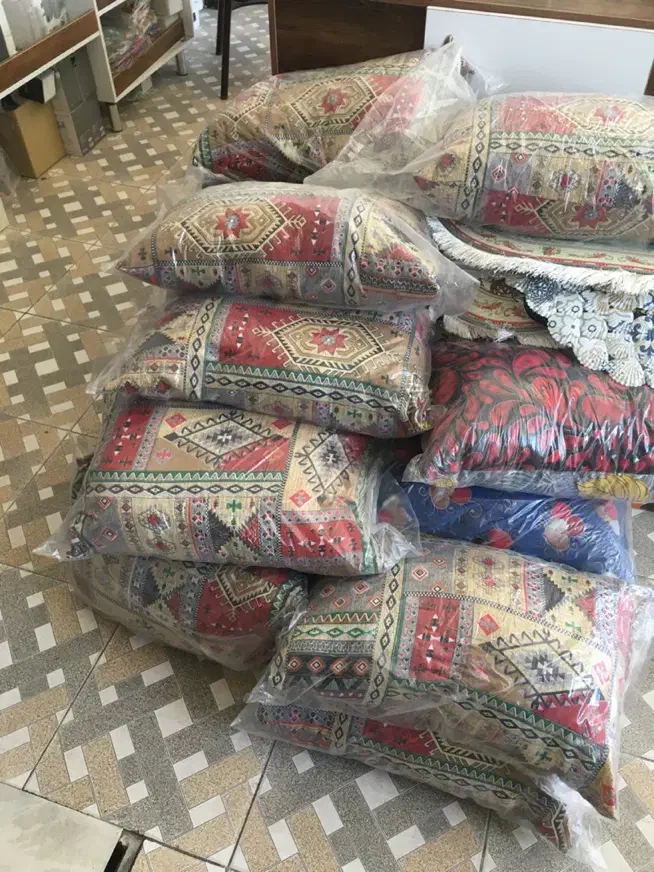 حراج بالشت ۱/۵ کیلو|رختخواب، بالش، پتو|فسا, |دیوار