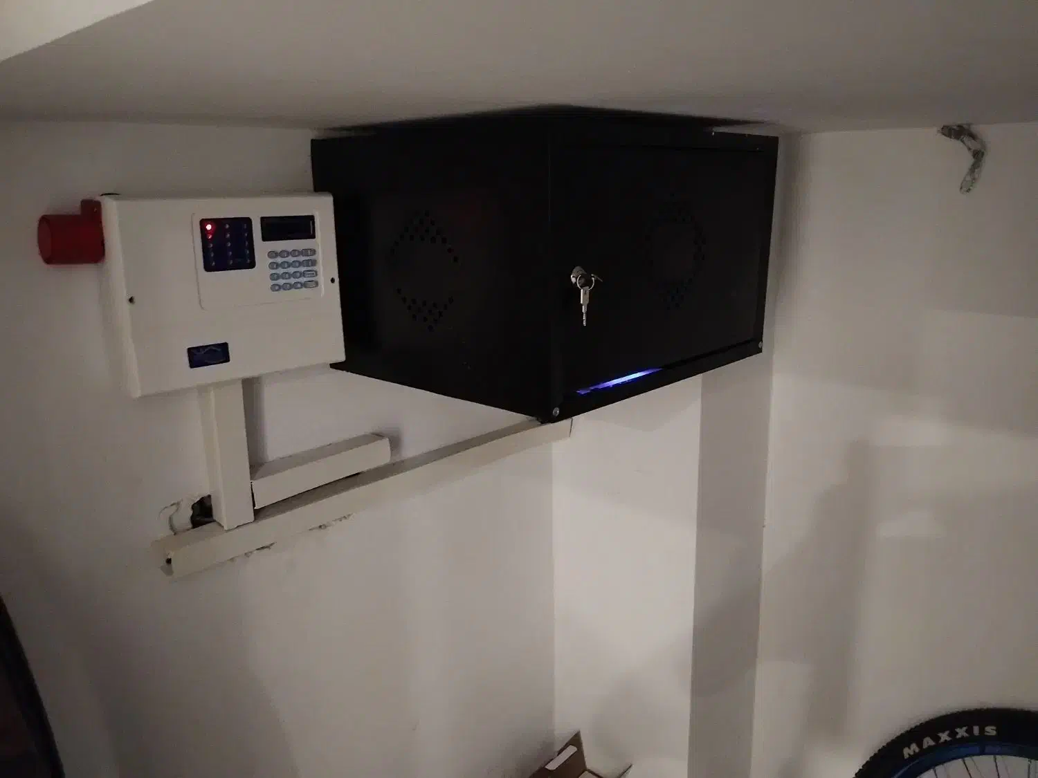 نصب و راه اندازی سیستم های نظارتی امنیتی|خدمات پیشه و مهارت|رباطکریم, مسکن مهر آبشناسان|دیوار