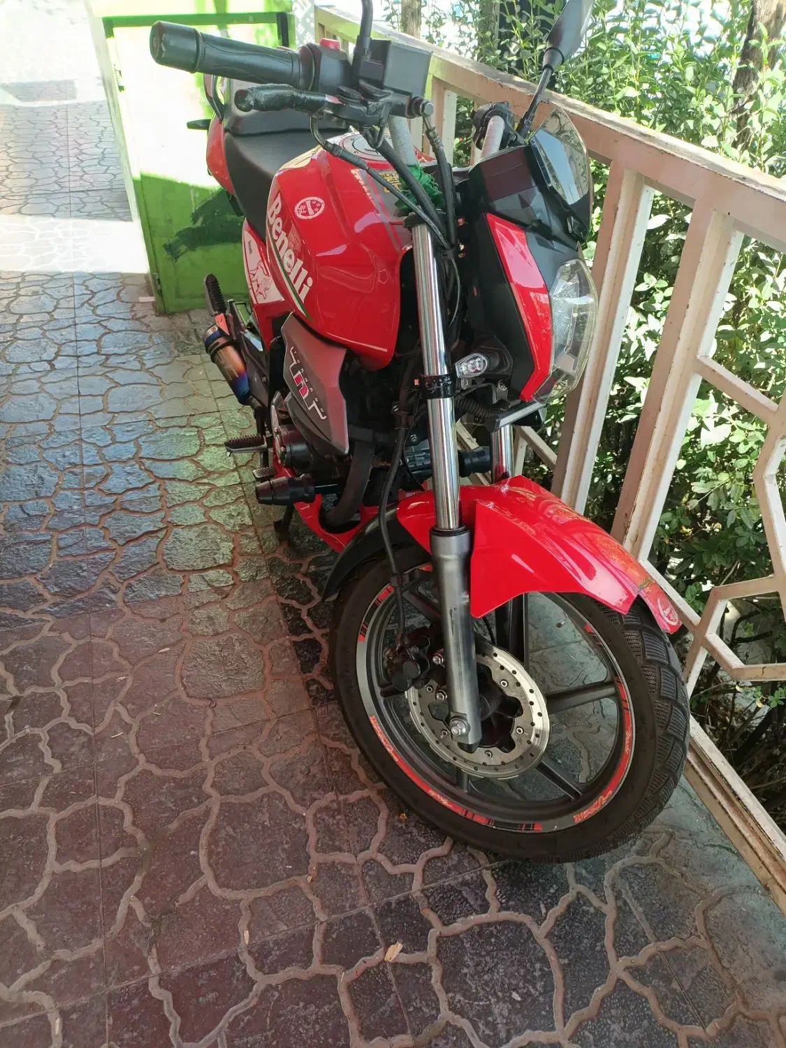 بنلی ۱۵۰ تی ان تی|موتورسیکلت|پردیس, فاز ۴|دیوار