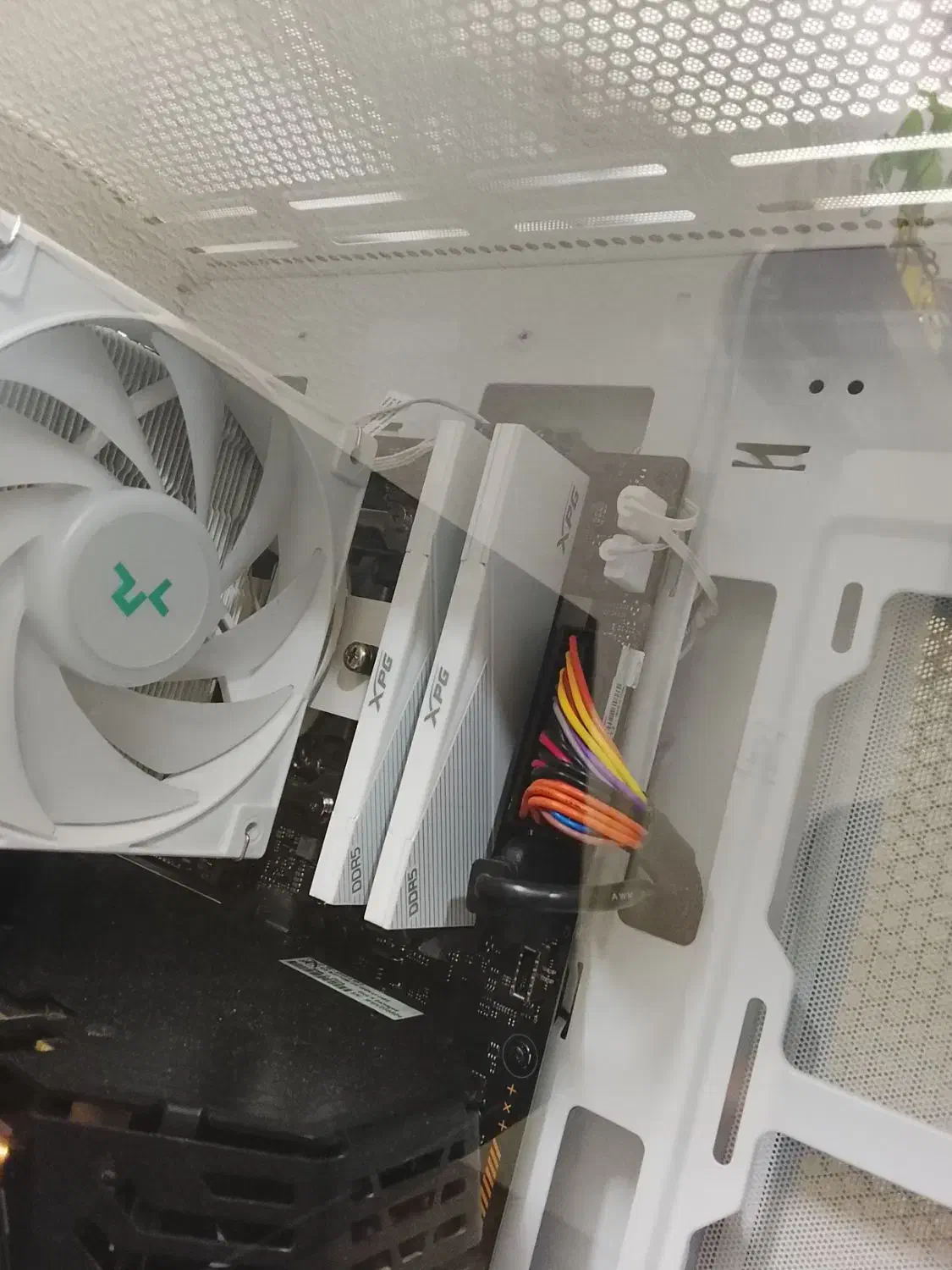 رم 16 گیگ DDR5 برند xpg|قطعات و لوازم جانبی رایانه|شاهینشهر, فردوسی|دیوار