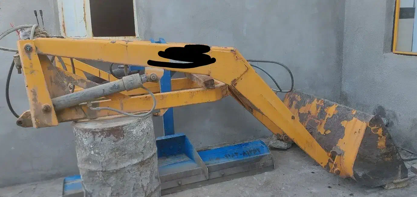 بیل جلوتراکتوری فرگوسن|ماشین‌آلات صنعتی|کنگاور, |دیوار