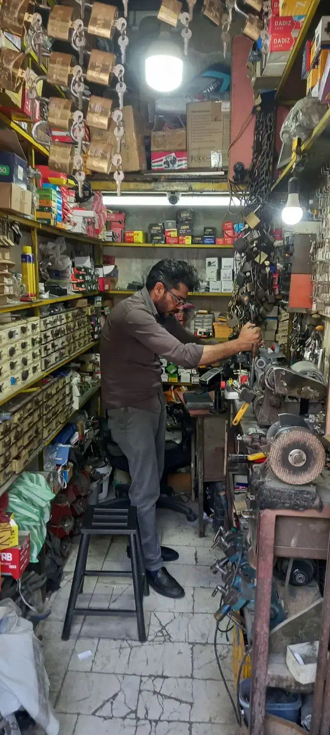 قفل و کلید ساز  محسن کلید|خدمات پیشه و مهارت|تهران, جوادیه تهرانپارس|دیوار