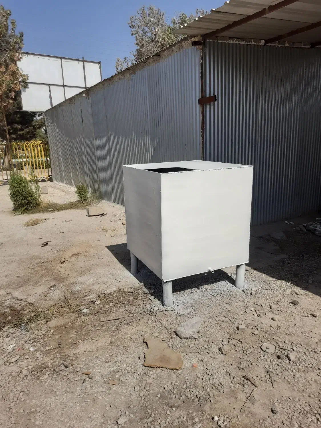 تانکر سوخت۱۰۰۰لیتری ورق۴ بسیار محکم وصندلی انتظار|مصالح و تجهیزات ساختمان|بجنورد, |دیوار