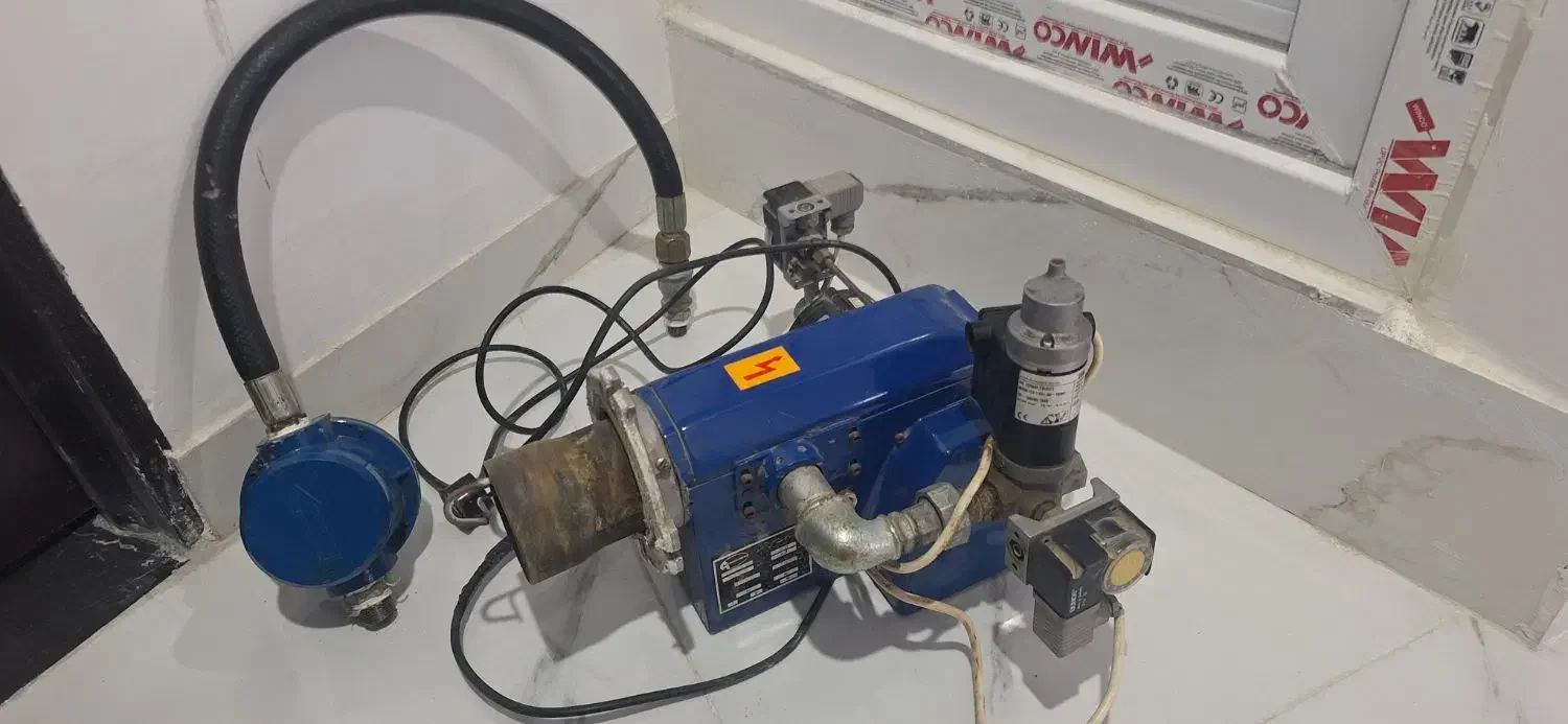 مشغل گازی ۲۰۰۰۰|آبگرمکن، پکیج، شوفاژ|سقز, |دیوار