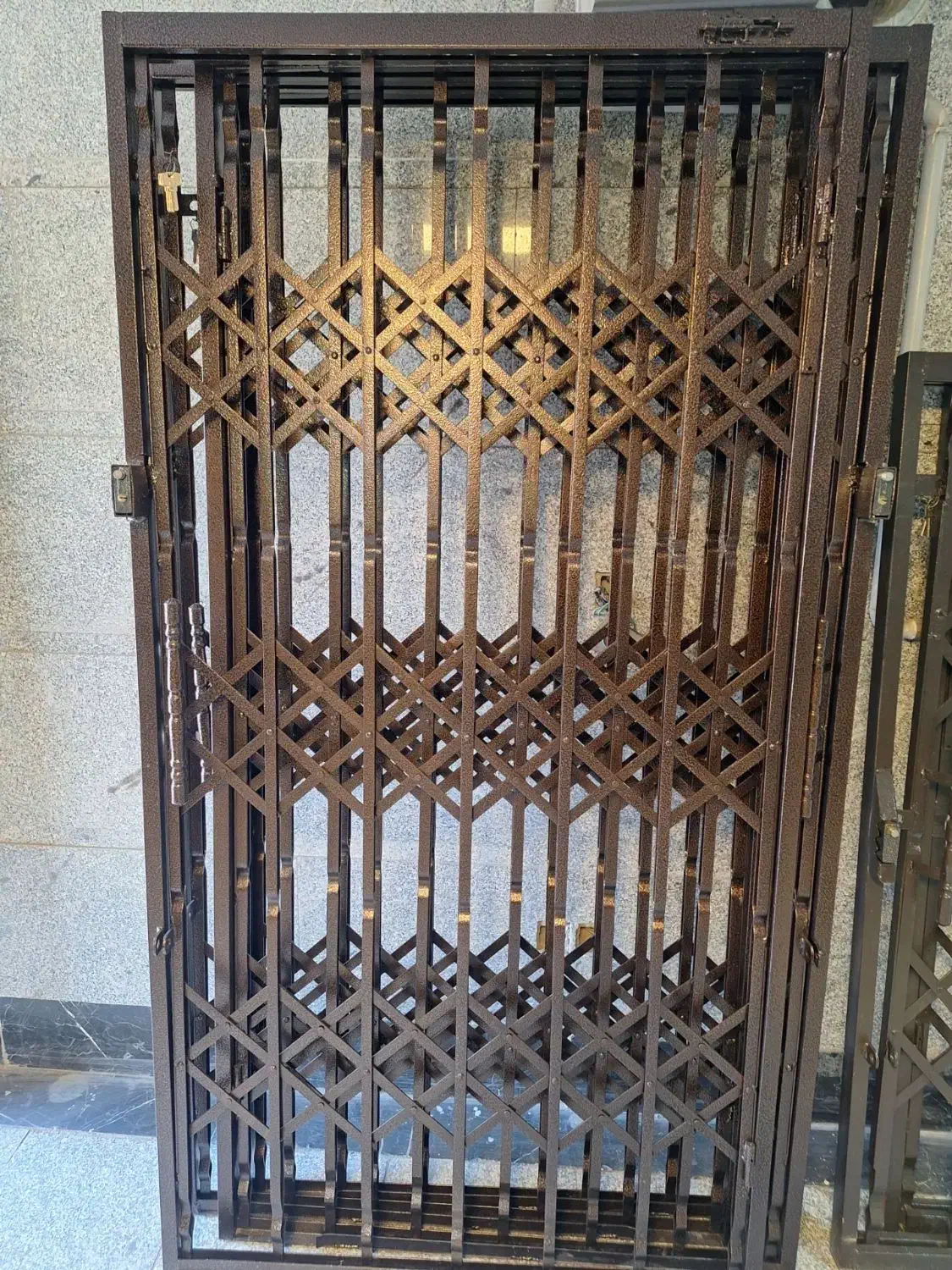 درب آکاردیونی|مصالح و تجهیزات ساختمان|نسیم‌شهر, |دیوار