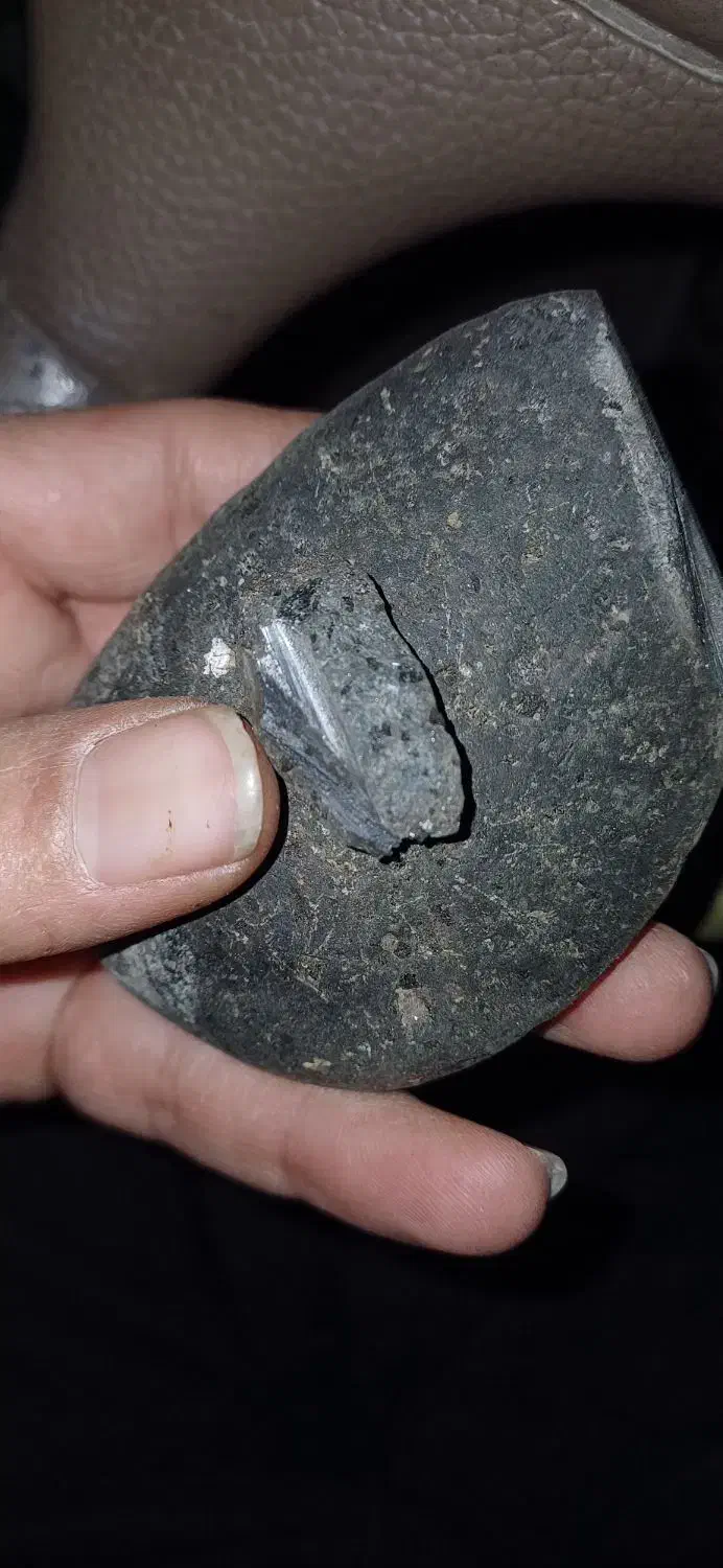 شهابسنگ. ۱۱۱۱|کلکسیون اشیاء عتیقه|شیروان (خراسان), |دیوار