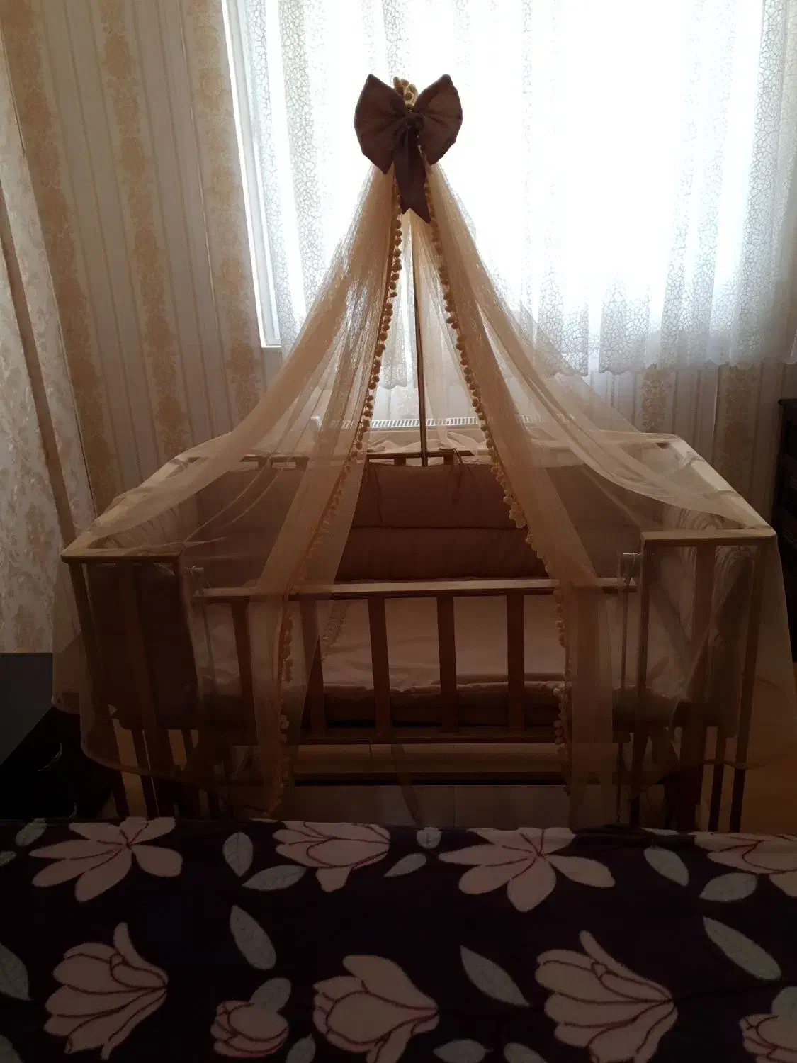 تخت و گهواره نوزادی|تخت و سرویس خواب|کرمانشاه, |دیوار