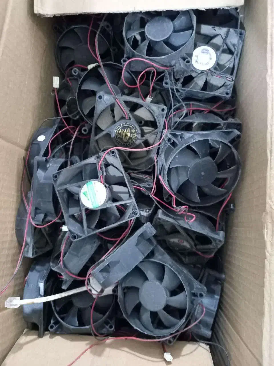 تعداد 1000هزارعددفن کیس8و12سانتی|قطعات و لوازم جانبی رایانه|تهران, میدان ولیعصر|دیوار