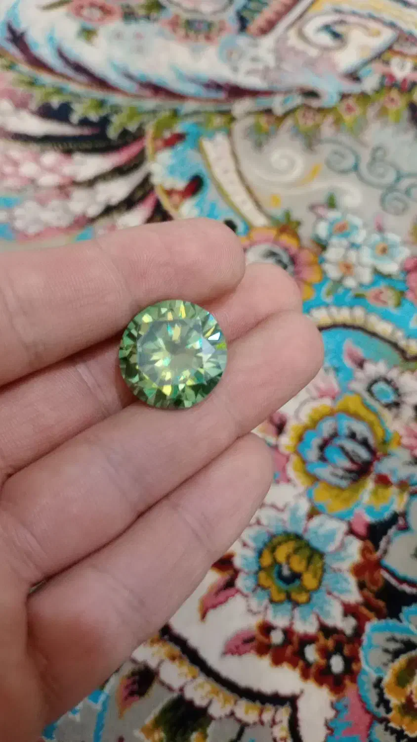 موزونایت یخی درشت|جواهرات|قم, باغ شازده|دیوار