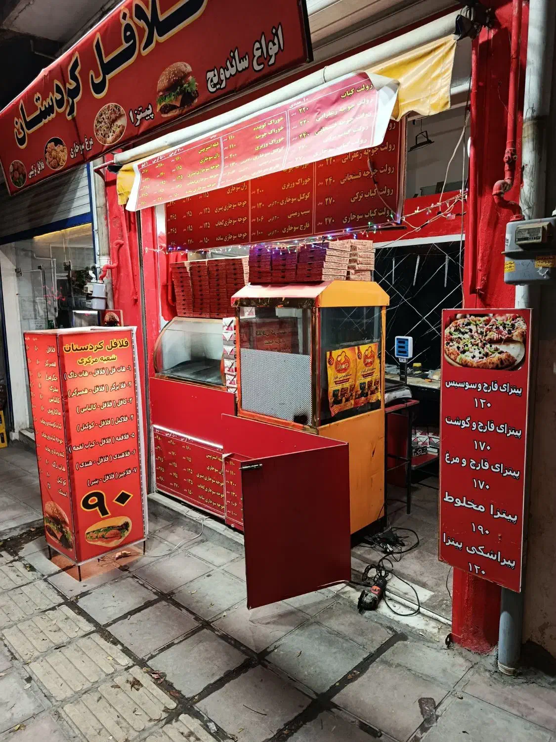 اجاره مغازه خیابان خضر زنده|اجارهٔ مغازه و غرفه|سنندج, |دیوار