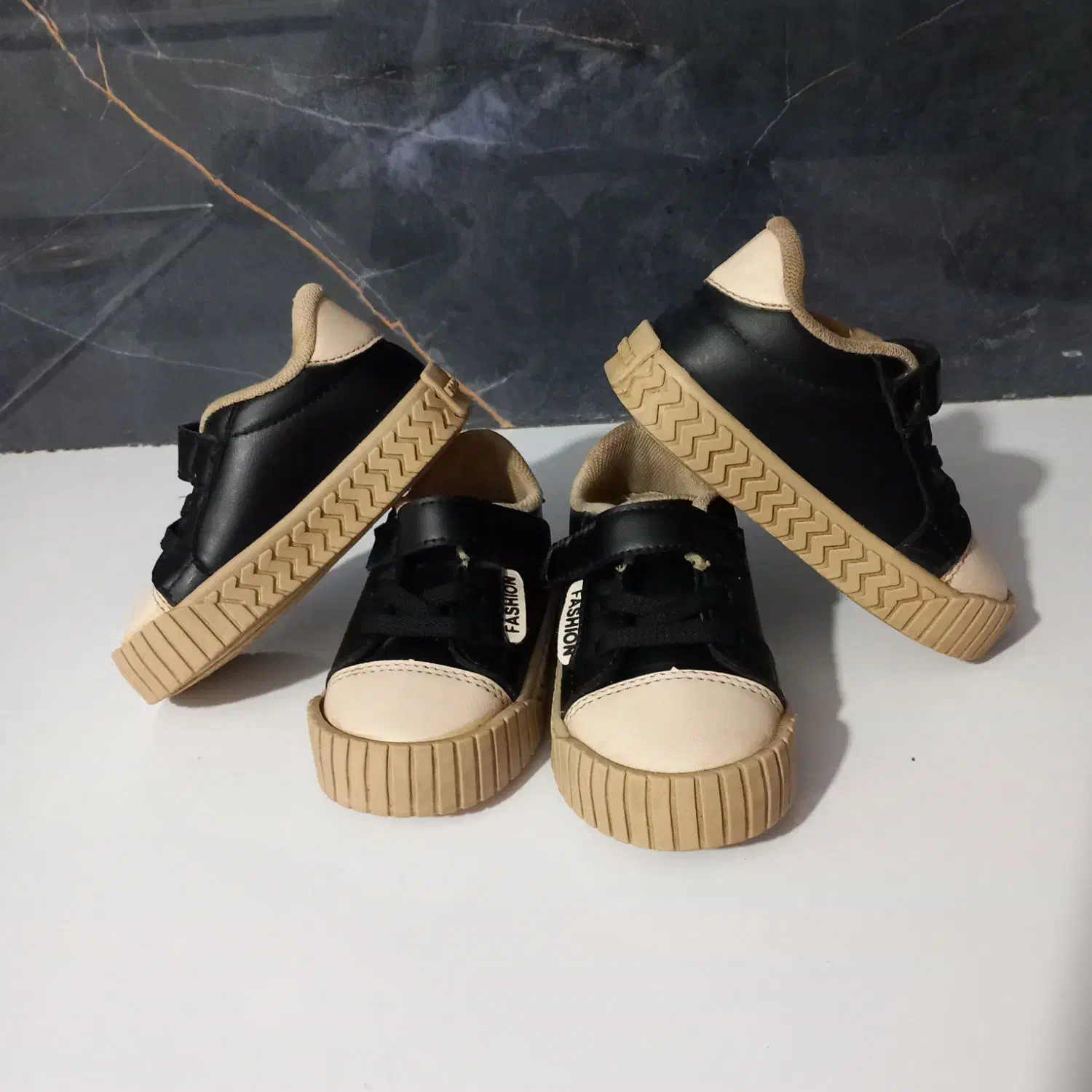 کفش بچه گانه|کفش و لباس بچه|تربت جام, جامرود|دیوار