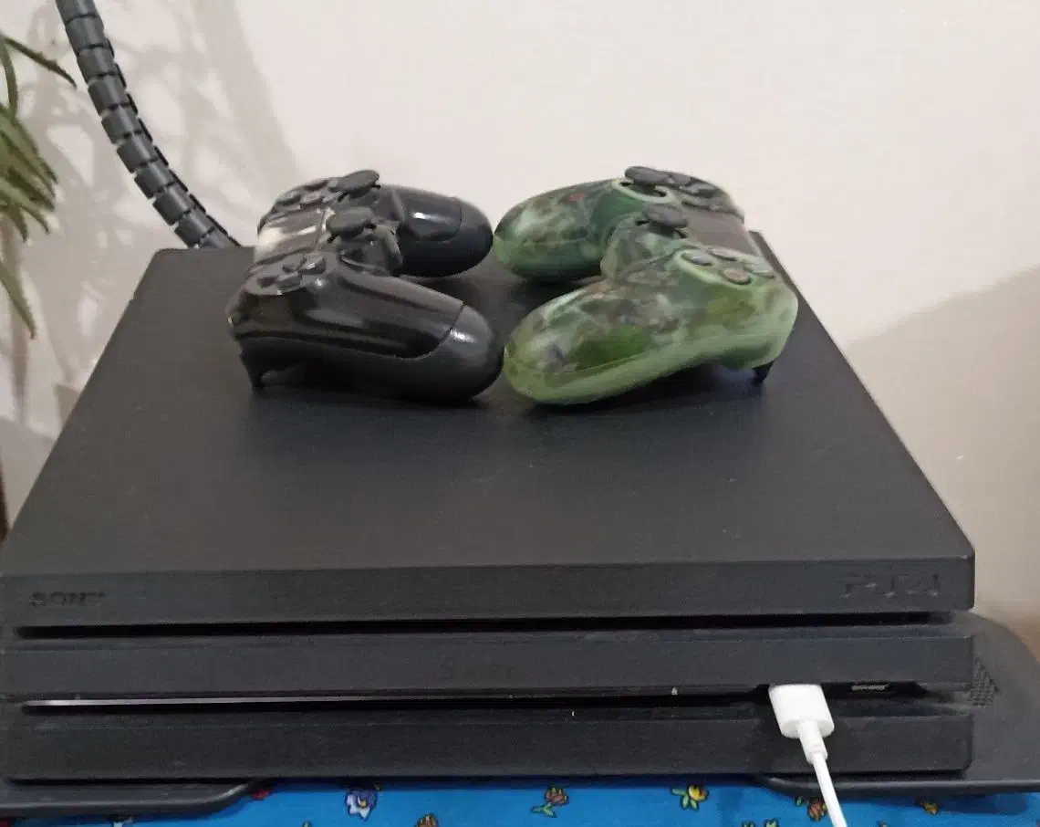 PS4 پرو در حد نو|کنسول، بازی ویدئویی و آنلاین|تربتحیدریه, منصوریه|دیوار