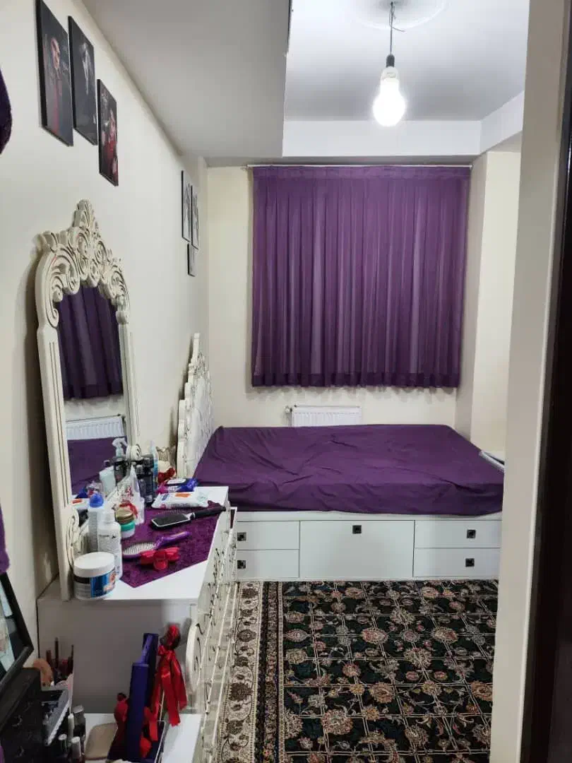 روبروی مترو کوچه مشکی کوچه لشگری