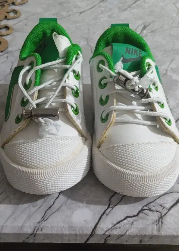 کتونی بچه کانه سایز 21|کفش و لباس بچه|شهریار, اسد‌آباد|دیوار