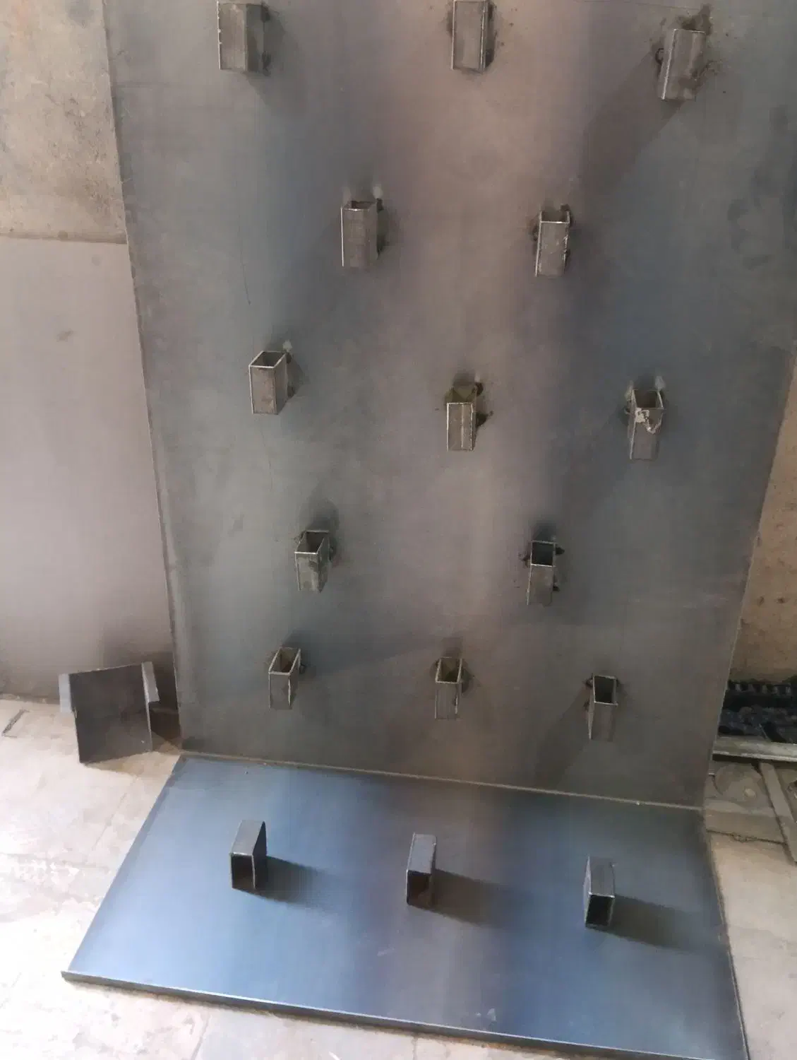 کارگر جوشکار و ساده فنی|استخدام صنعتی، فنی، مهندسی|پاکدشت, پاکدشت (مامازند)|دیوار