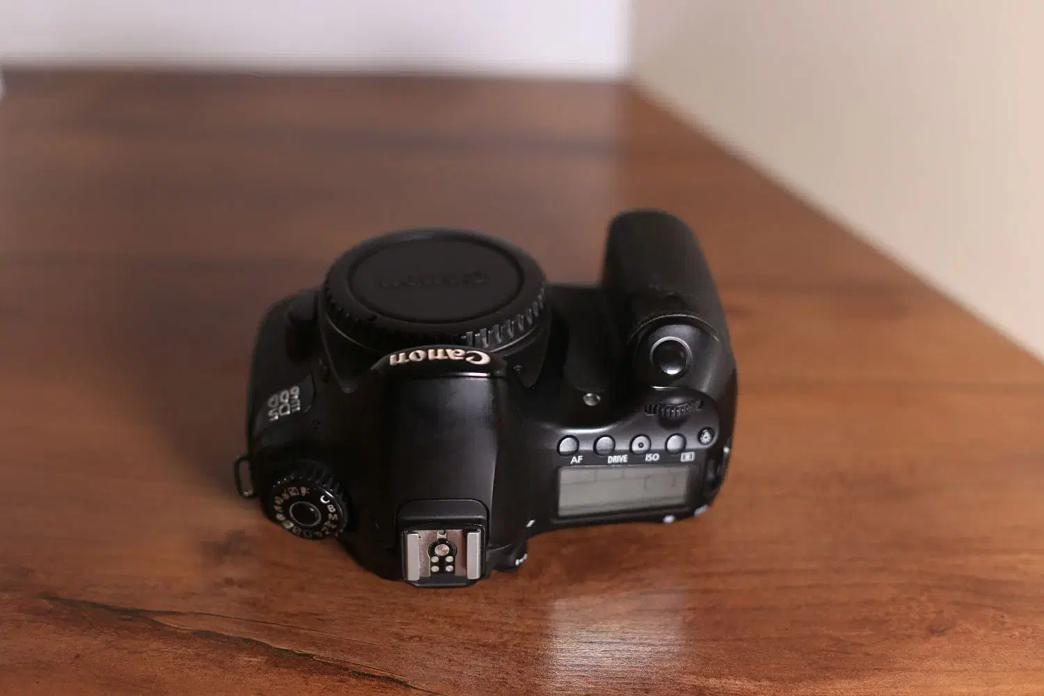 دوربین حرفه ای ۶۰ دی کنون|دوربین عکاسی و فیلم‌برداری|رضوانشهر, |دیوار