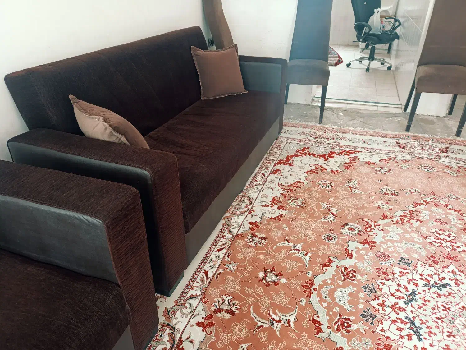 مبل قهوه ای|مبلمان خانگی و میز عسلی|مهاباد (آذربایجان غربی), |دیوار