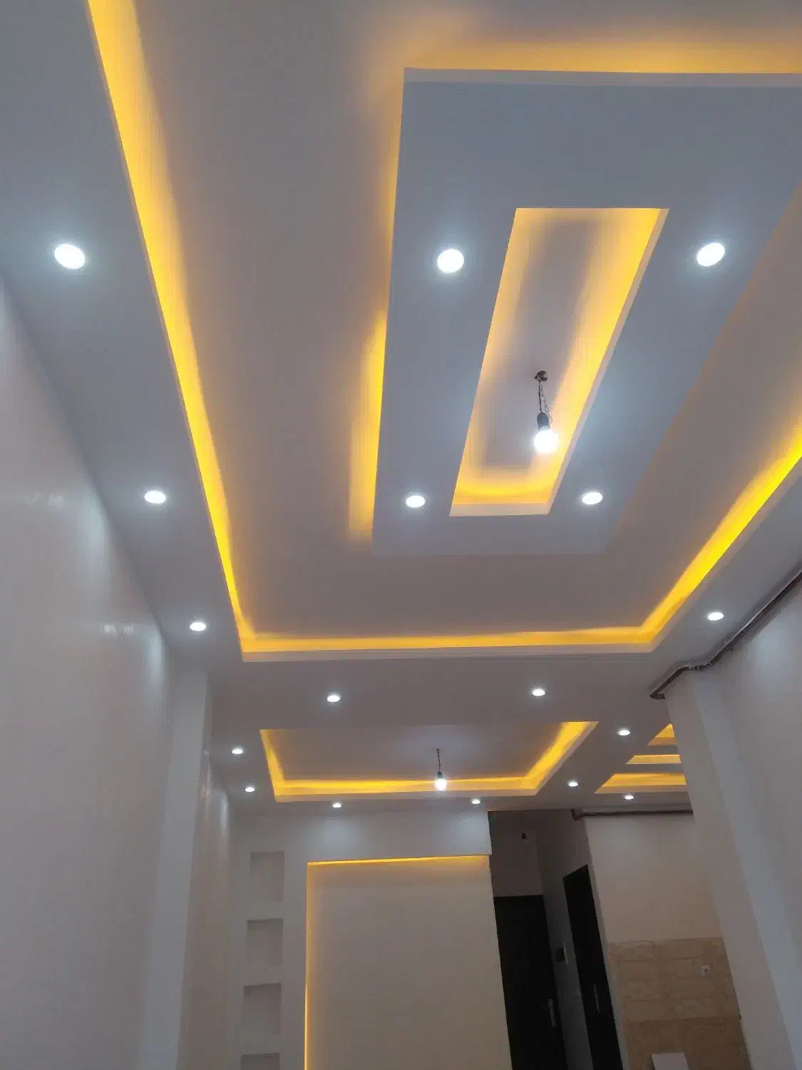 نقاشی ساختمان دکو رنگ با بهترین قیمت مناسب|خدمات پیشه و مهارت|رشت, منظریه|دیوار