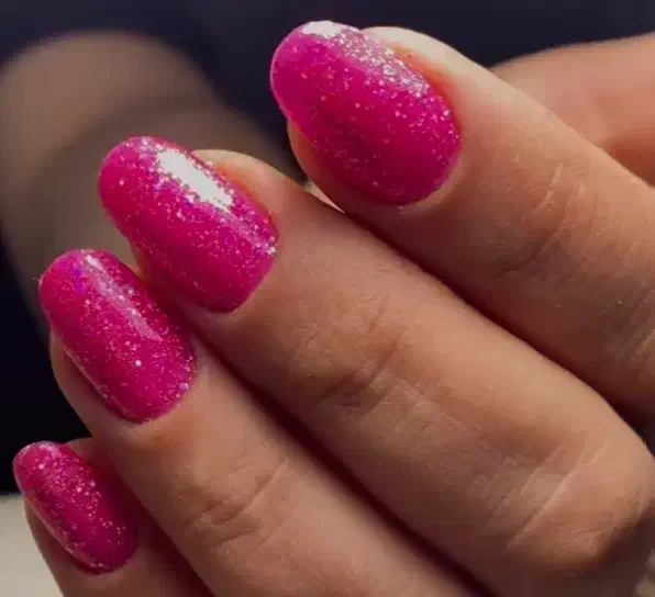 کاشت ناخن یلدایی فقط ۳۰۰  تومن|خدمات آرایشگری و زیبایی|مشهد, شهید معقول|دیوار