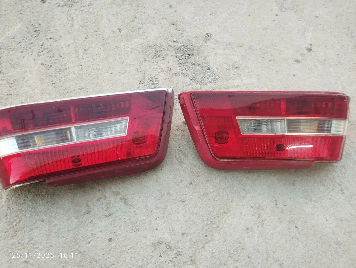 لوازم 405،چراغ عقب،روکش صندلی،سپر،و سایر وسایل|قطعات یدکی و لوازم جانبی|کاشمر, |دیوار