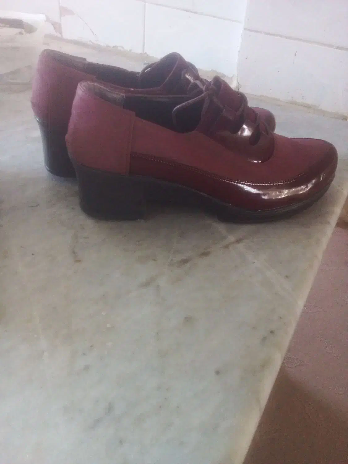 کفش راحتی|کیف، کفش، کمربند|شیروان (خراسان), |دیوار