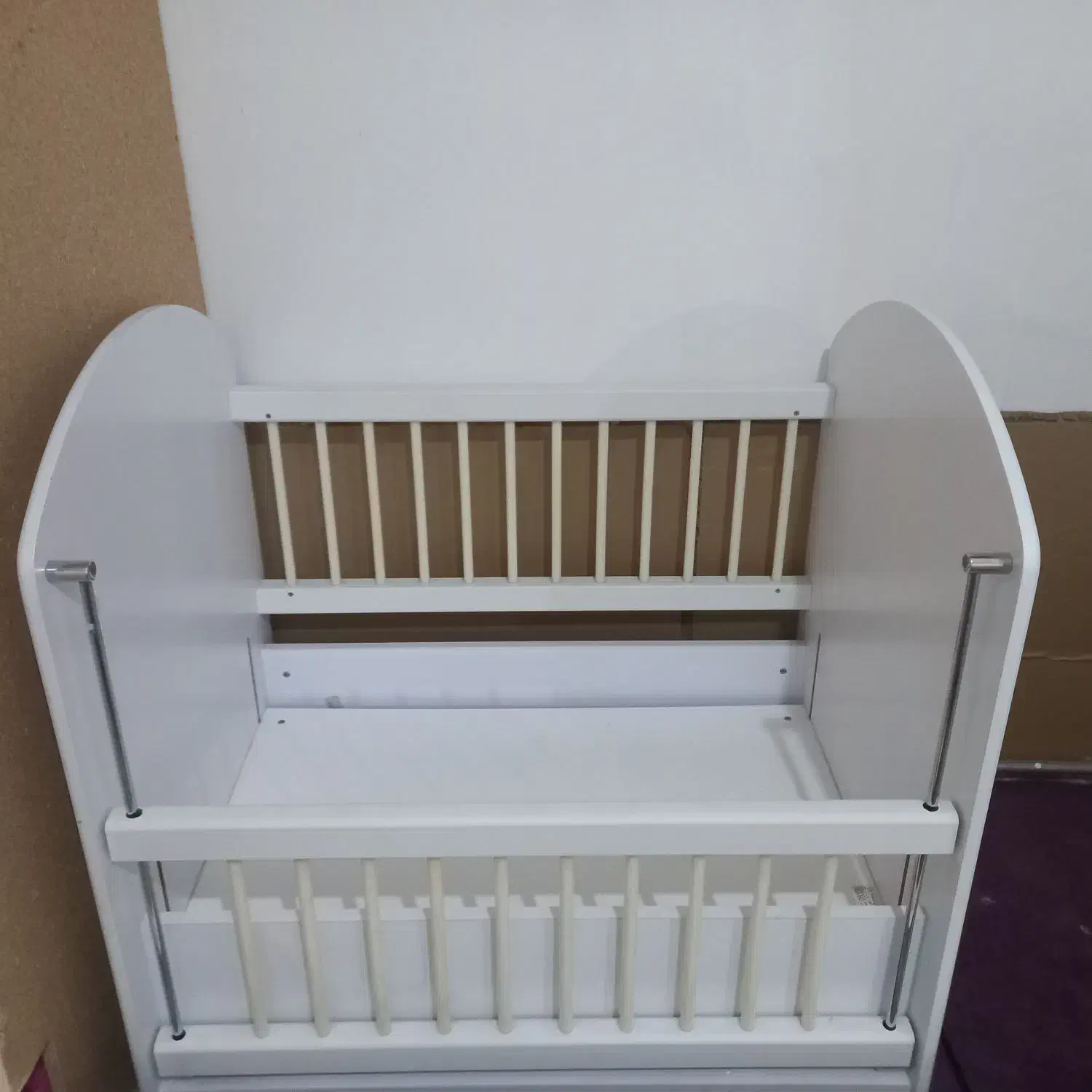 تخت کنار مادر صفر صفر هست|تخت و صندلی بچه|سلماس, |دیوار