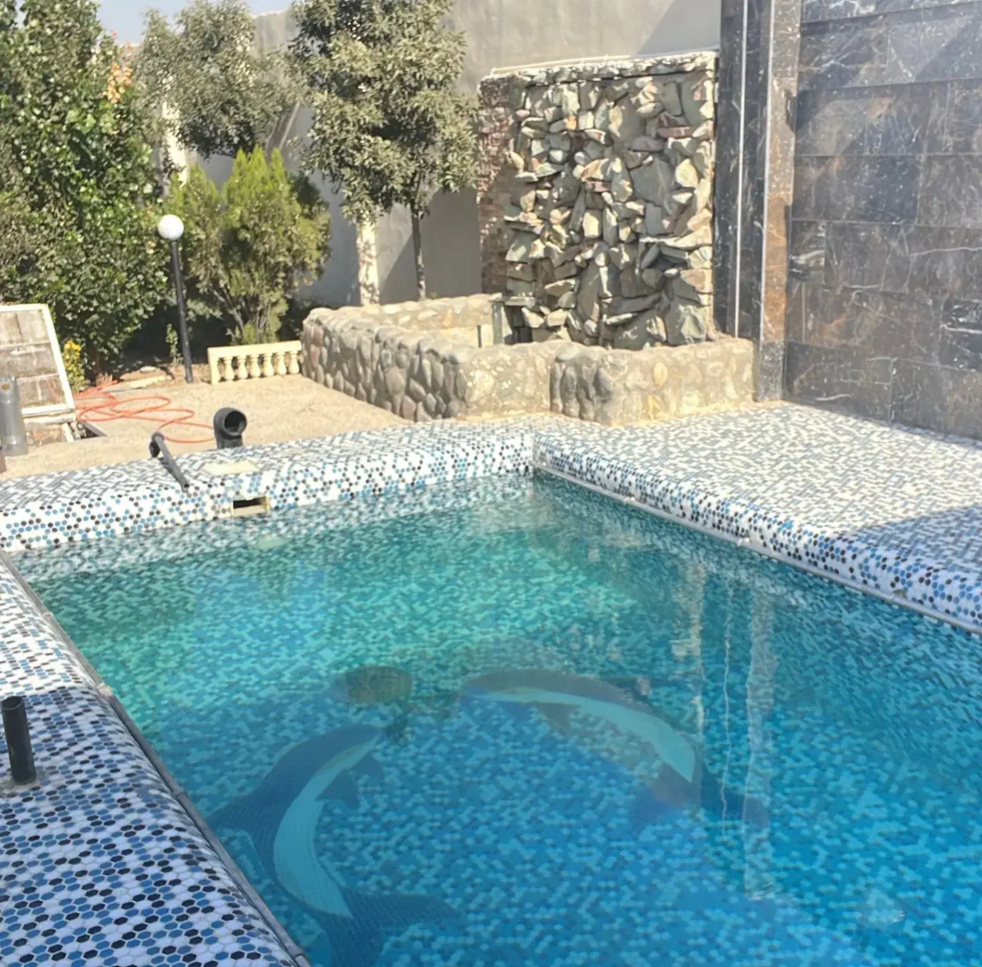 اجاره روزانه ویلا استخر رو باز چهار فصل|اجارهٔ کوتاهمدت ویلا و باغ|فردیس, شهرک ناز|دیوار