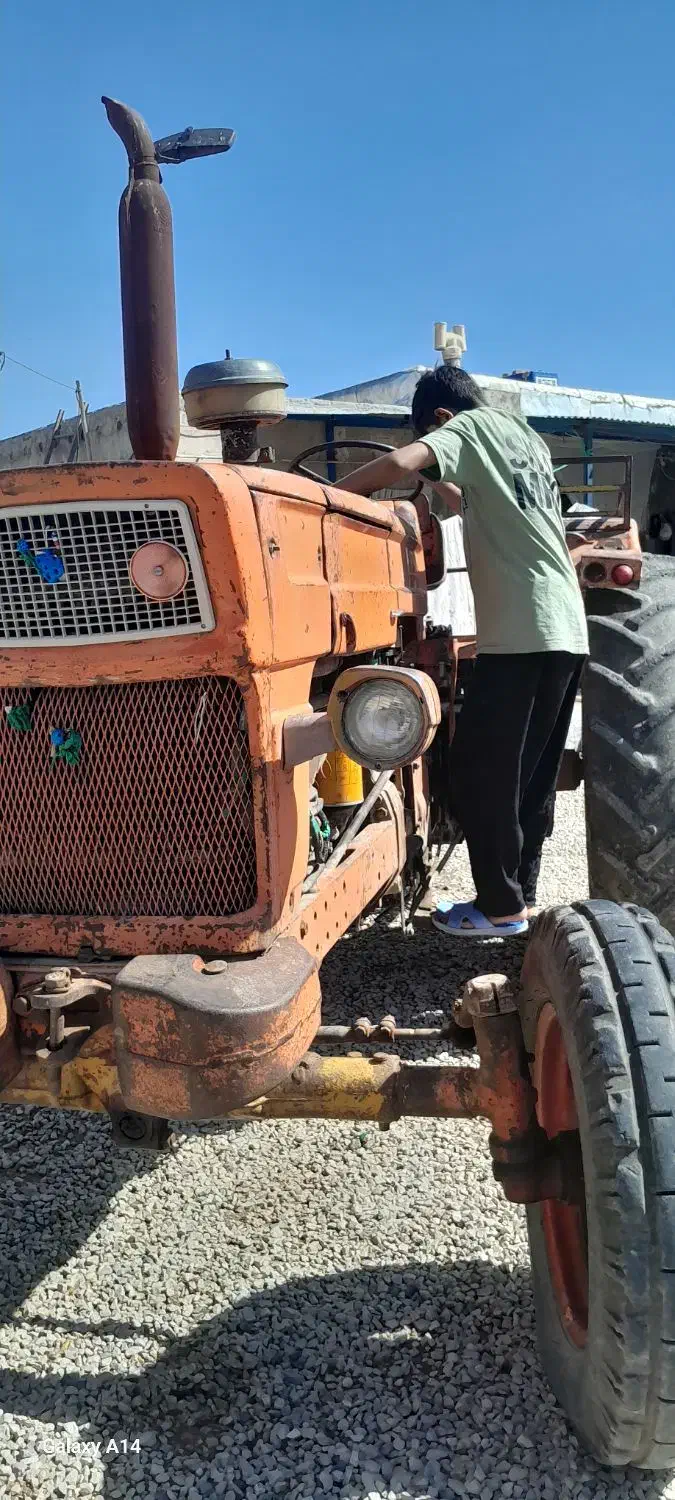 تراکتور رومانی|ماشینآلات صنعتی|ماهیدشت, |دیوار