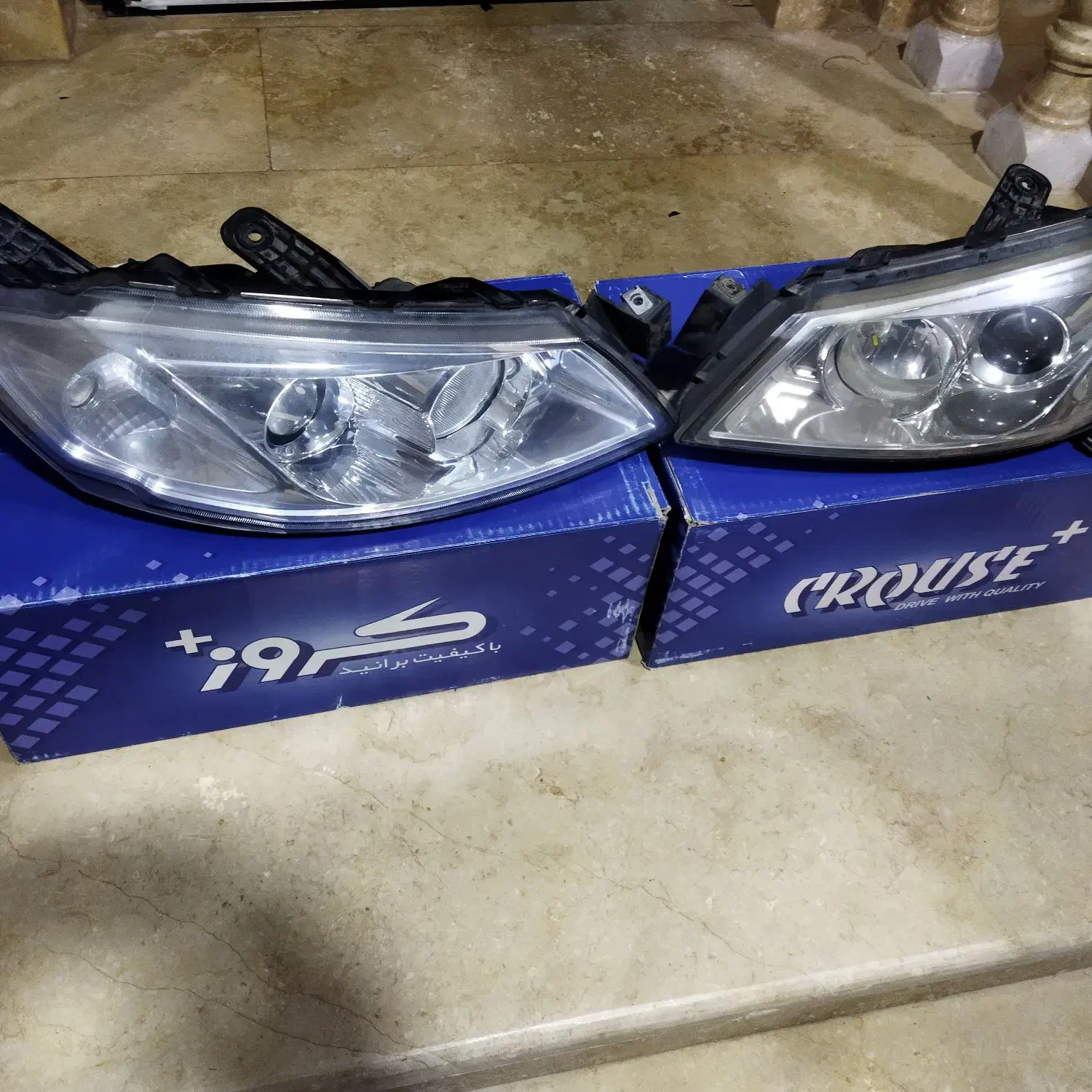 چراغ جلوی رانا مارک کروز|قطعات یدکی و لوازم جانبی|آستانه اشرفیه, |دیوار