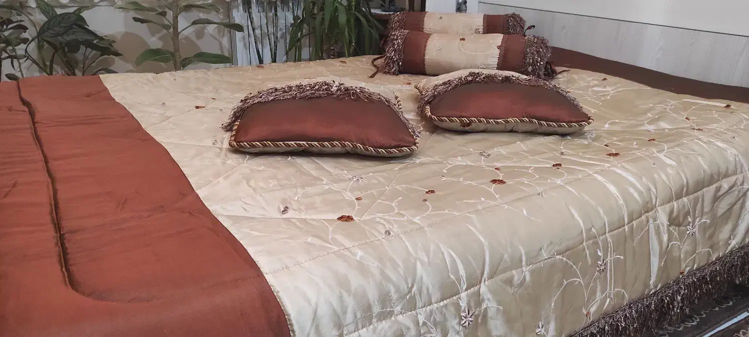 روتختی عروس ترکیه ایی . ساتن دور دوخت کارشده|سرویس روتختی|تهران, امیریه|دیوار