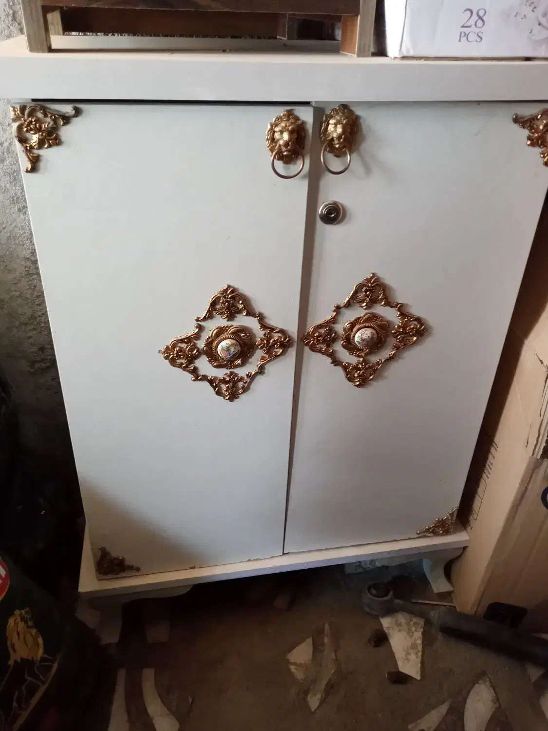 جاکفشی|جاکفشی، کمد، دراور|کهنوج, |دیوار