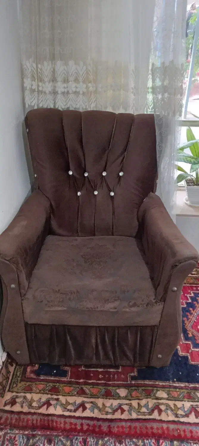 مبل سه نفره سالم و بدون پارگی|مبلمان خانگی و میز عسلی|مراغه, |دیوار