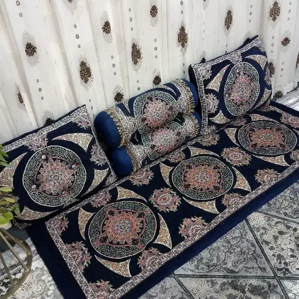 خوش نشین دل نشین|پشتی|بروجرد, |دیوار