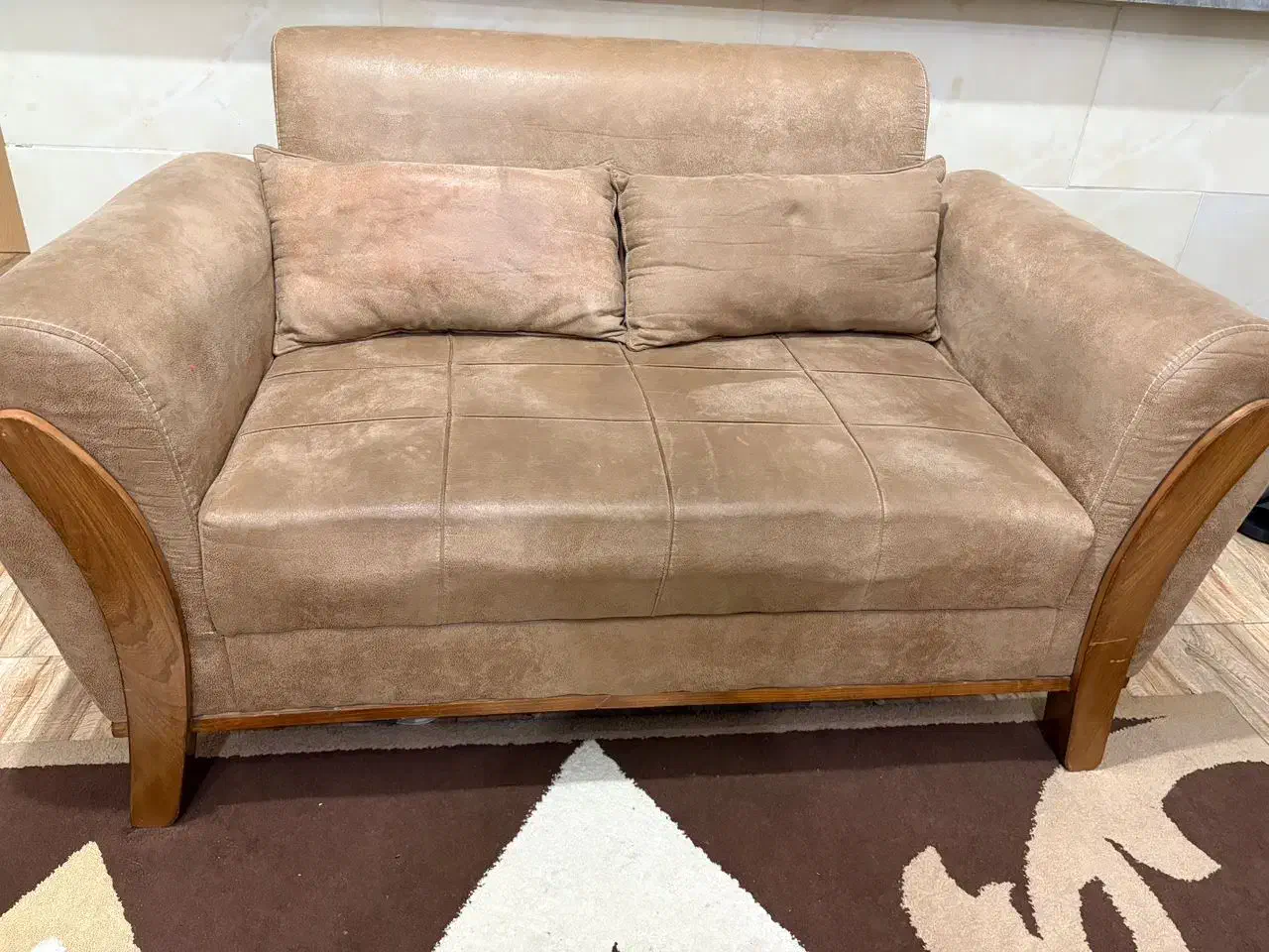 مبل ۷نفره|مبلمان خانگی و میز عسلی|سرخنکلاته, |دیوار