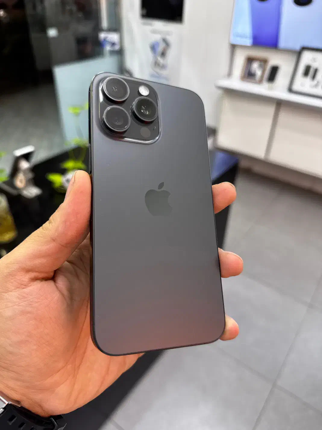 iphone 15 pro max درحد اکبند|موبایل|اصفهان, آبشار|دیوار